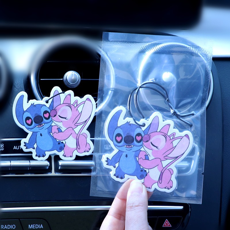 Fragrance Perfume Car - แผ่นน้ำหอมติดรถยนต์คู่รักอนิเมะน่ารัก สีฟ้าชมพู ลายการ์ตูน น่ารัก น้ำหอมแขวนกระจกมองหลัง ของขวัญ