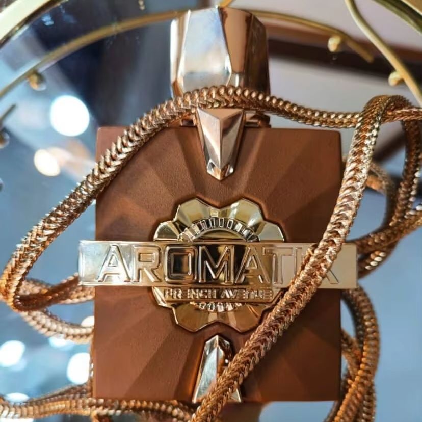 รอยัล แท็บบู อโรมาติกซ์ เอ็กซ์ - Perfume Royal Fragrance บทวิจารณ์และราคา
